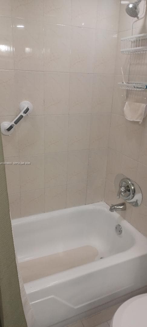 1801 S Treasure Dr # 222, North Bay Village FL 33141 — 24