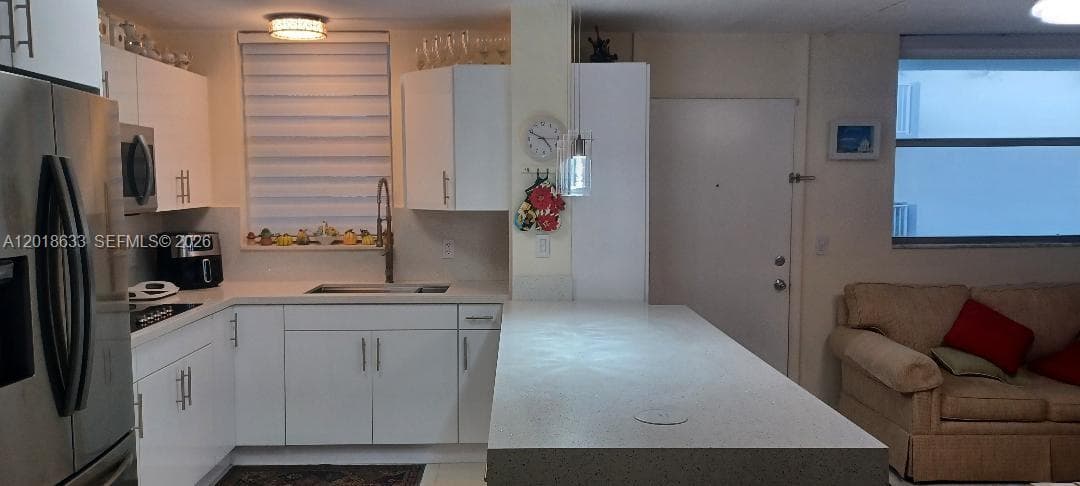 1801 S Treasure Dr # 222, North Bay Village FL 33141 — 25