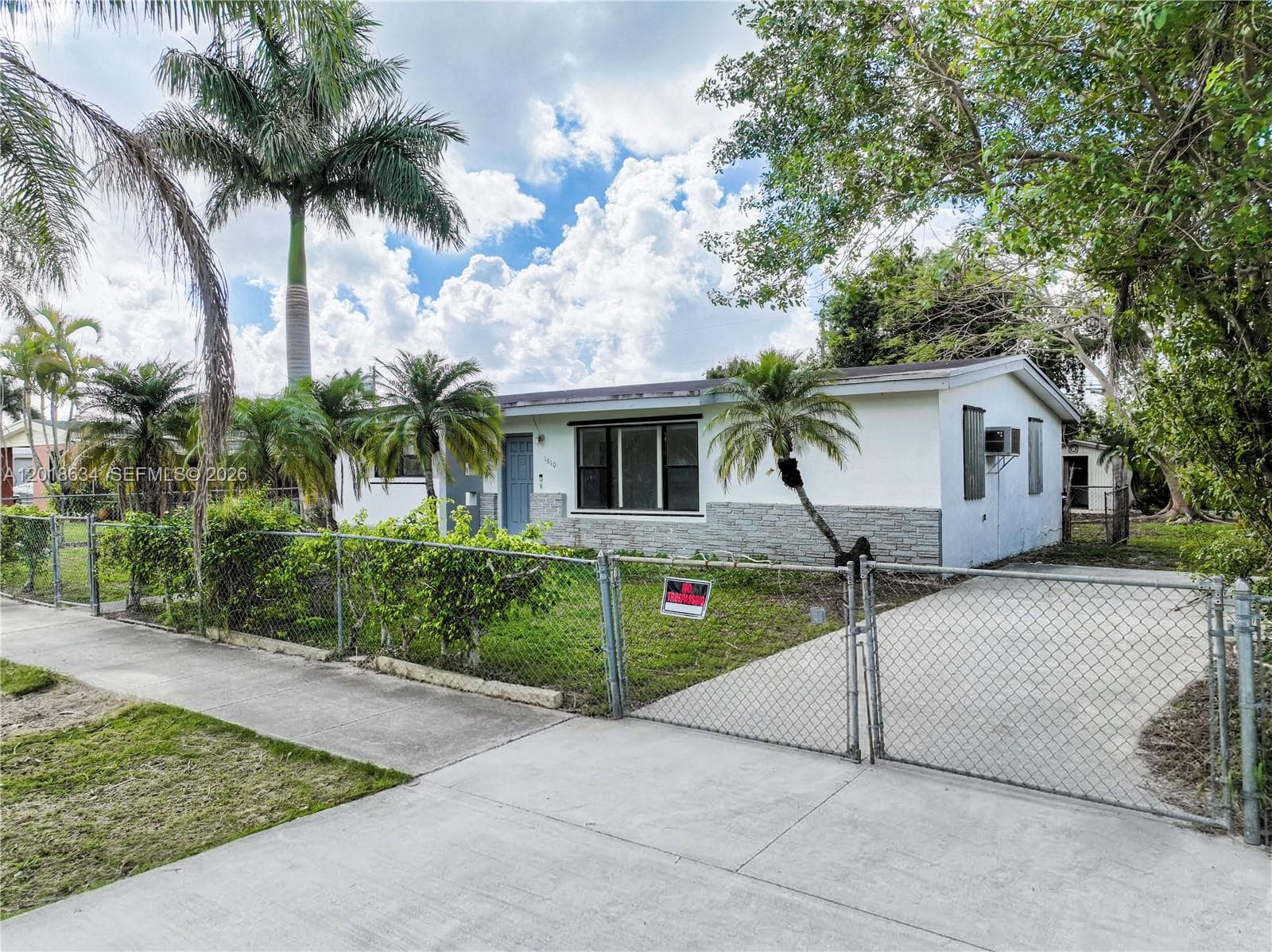 1610 NW 9th Ct, Homestead FL 33030 — 34