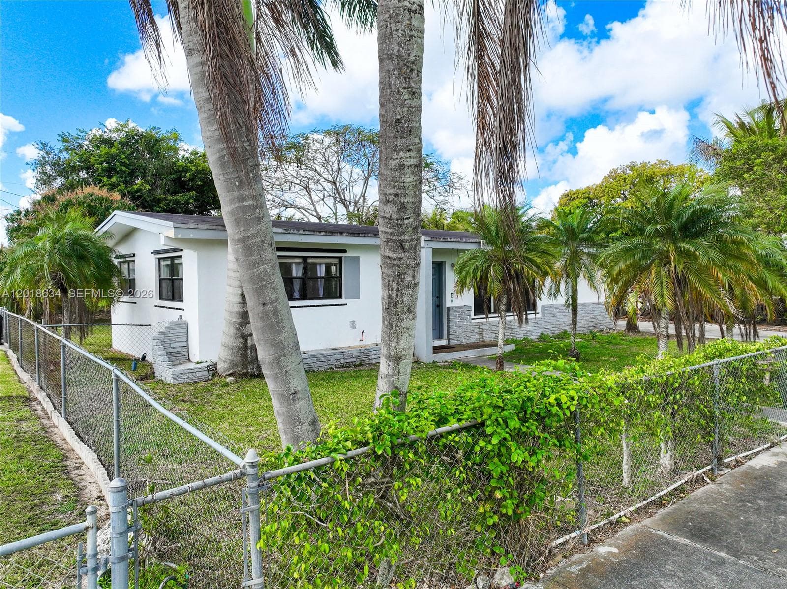 1610 NW 9th Ct, Homestead FL 33030 — 35