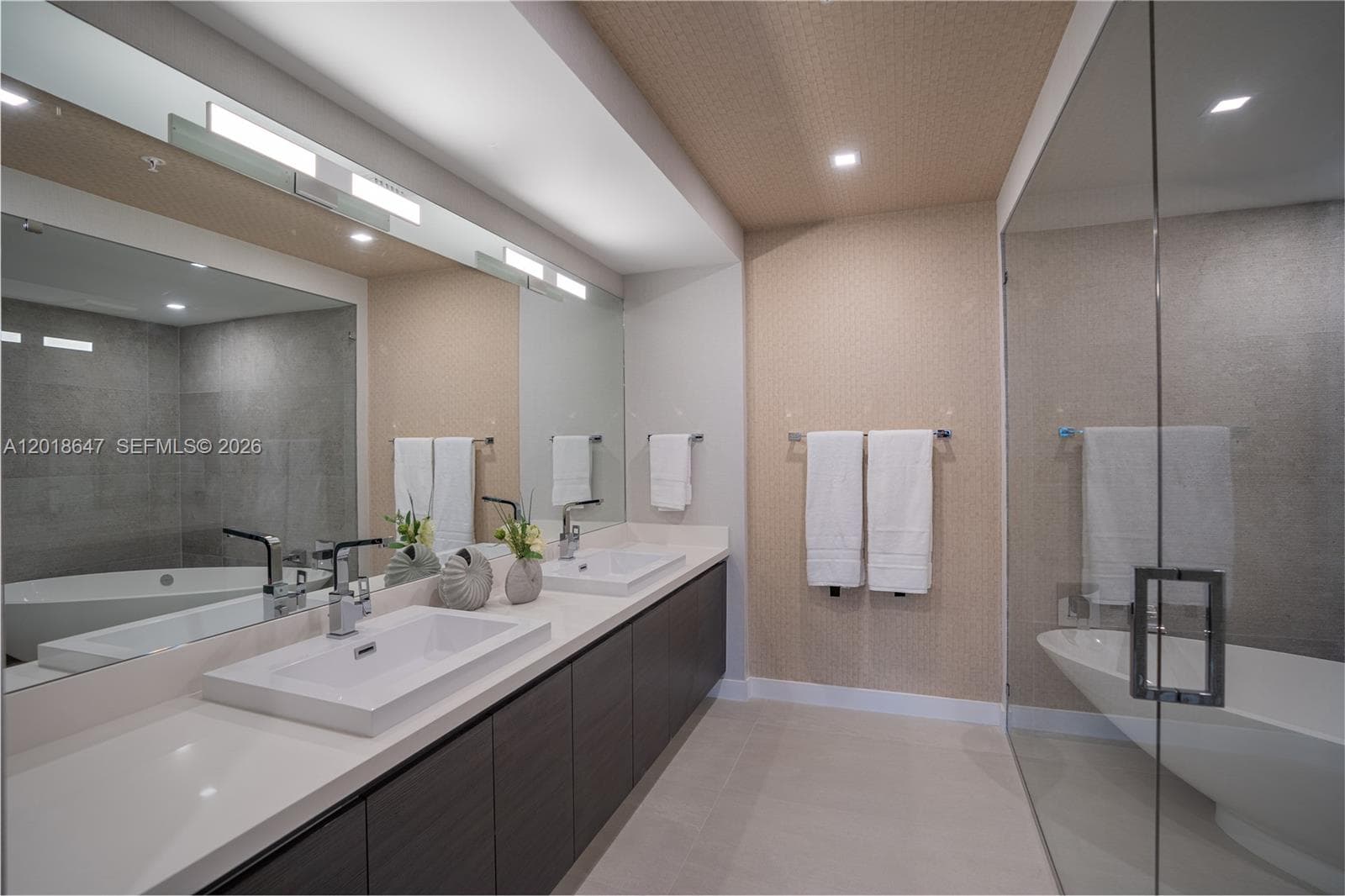 330 Sunny Isles Blvd # 1603, Sunny Isles Beach FL 33160 — 19