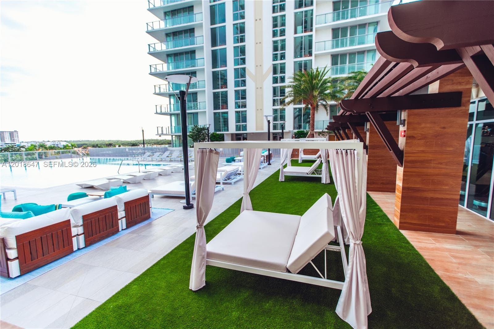 330 Sunny Isles Blvd # 1603, Sunny Isles Beach FL 33160 — 40