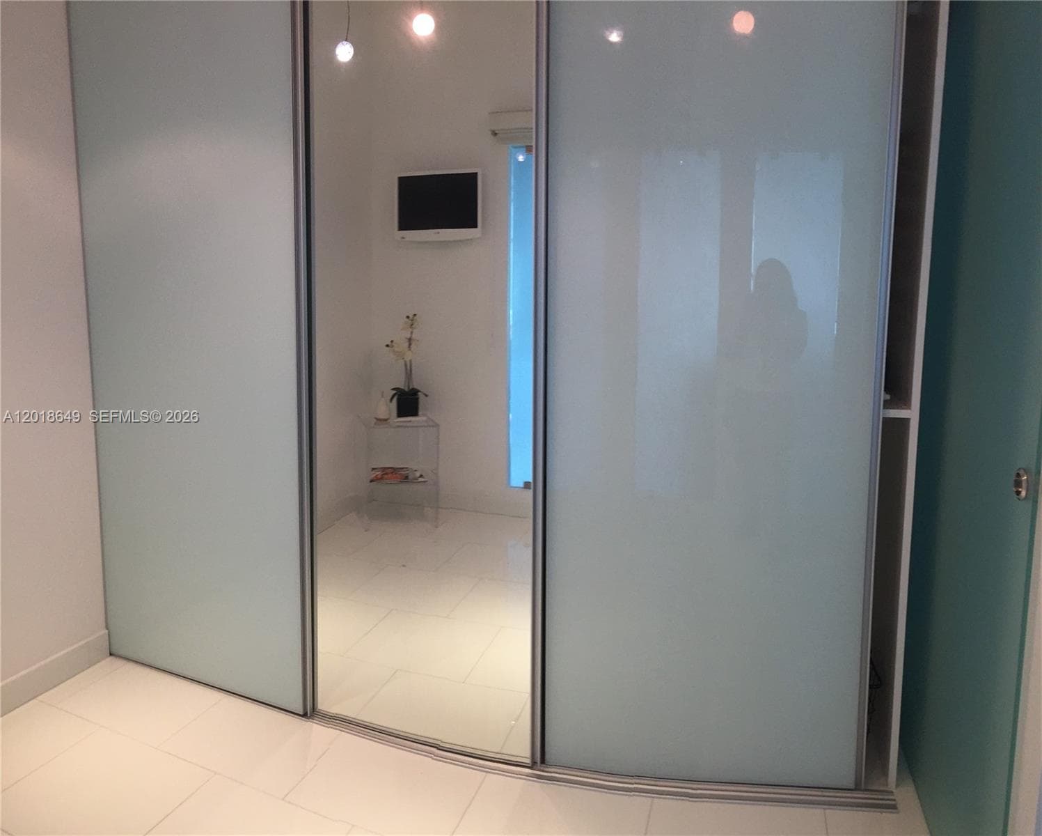 900 Biscayne Blvd # 3207, Miami FL 33132 — 27