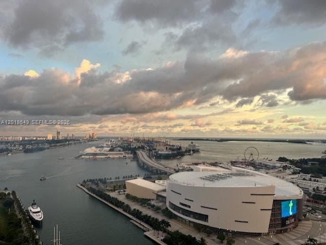900 Biscayne Blvd # 3207, Miami FL 33132 — 2