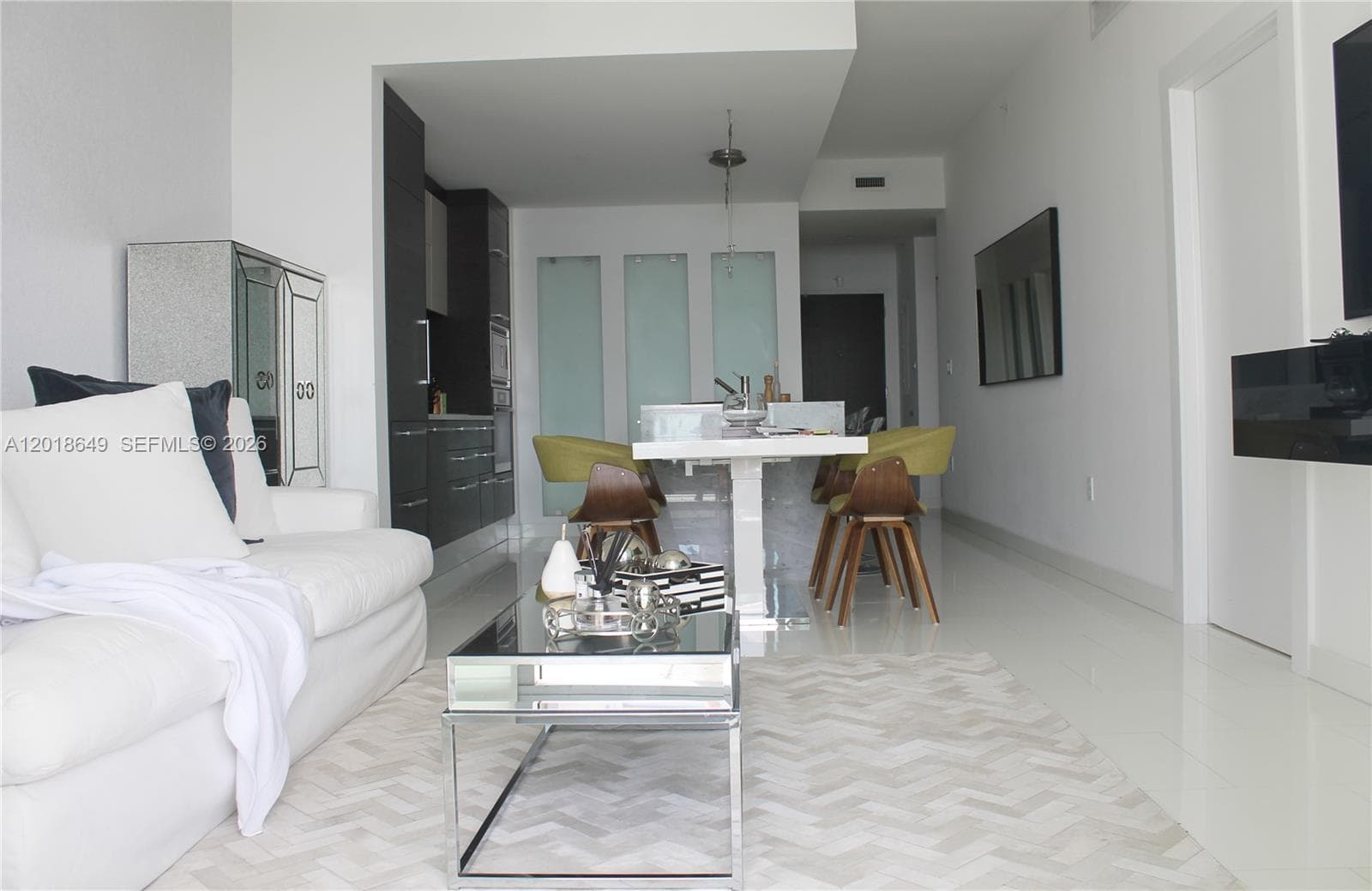 900 Biscayne Blvd # 3207, Miami FL 33132 — 6