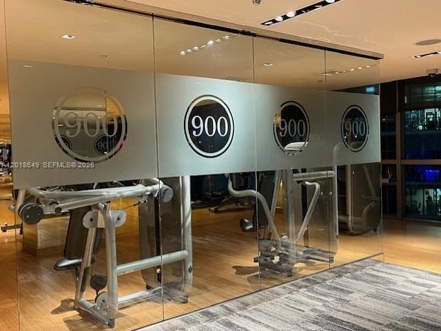 900 Biscayne Blvd # 3207, Miami FL 33132 — 42