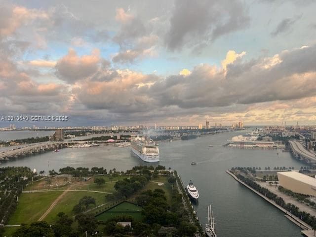 900 Biscayne Blvd # 3207, Miami FL 33132 — 45