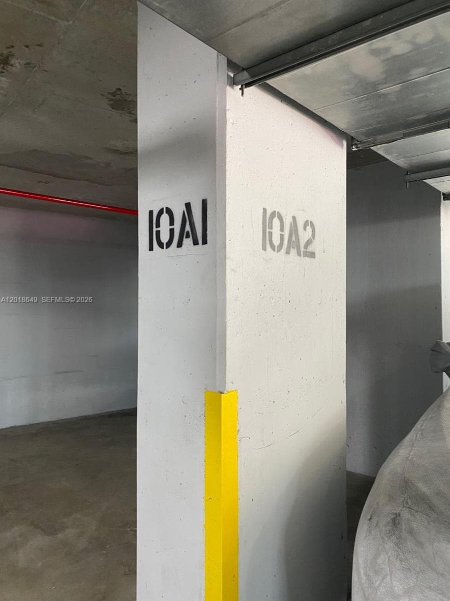 900 Biscayne Blvd # 3207, Miami FL 33132 — 37