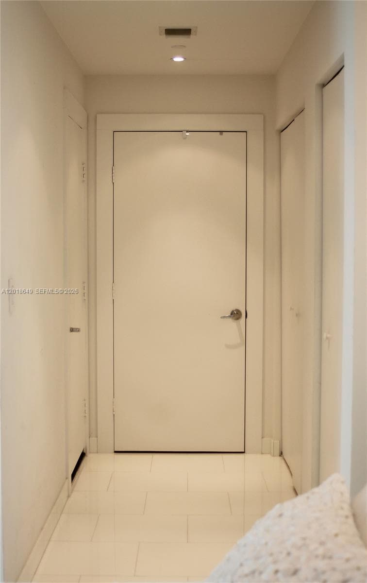 900 Biscayne Blvd # 3207, Miami FL 33132 — 21