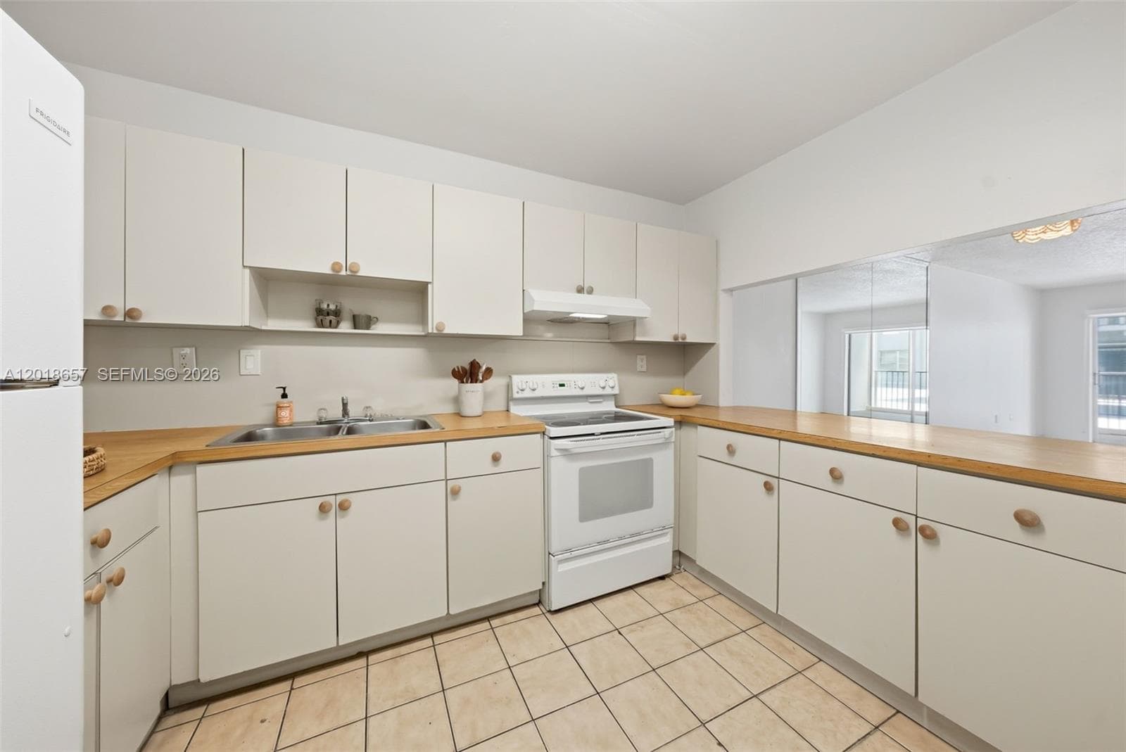 305 W 68th St # 206, Hialeah FL 33014 — 2