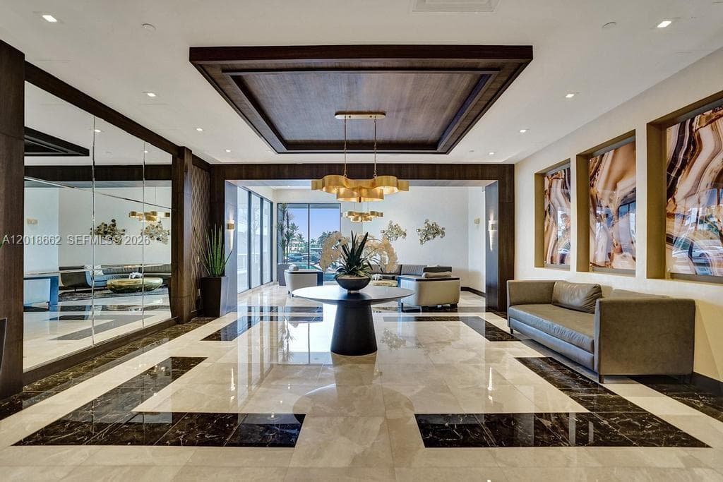 20505 E Country Club Dr # 1431, Aventura FL 33180 — 33
