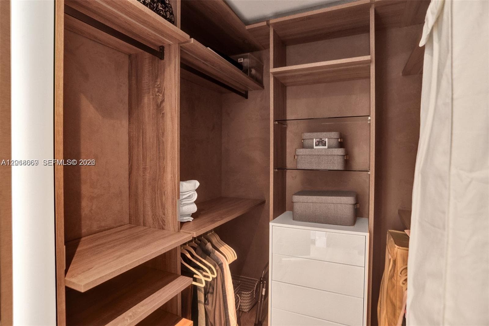 18975 Collins Ave # 2204, Sunny Isles Beach FL 33160 — 32