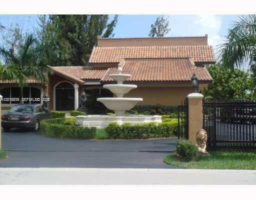 12425 SW 43rd St, Miami FL 33175 — 12