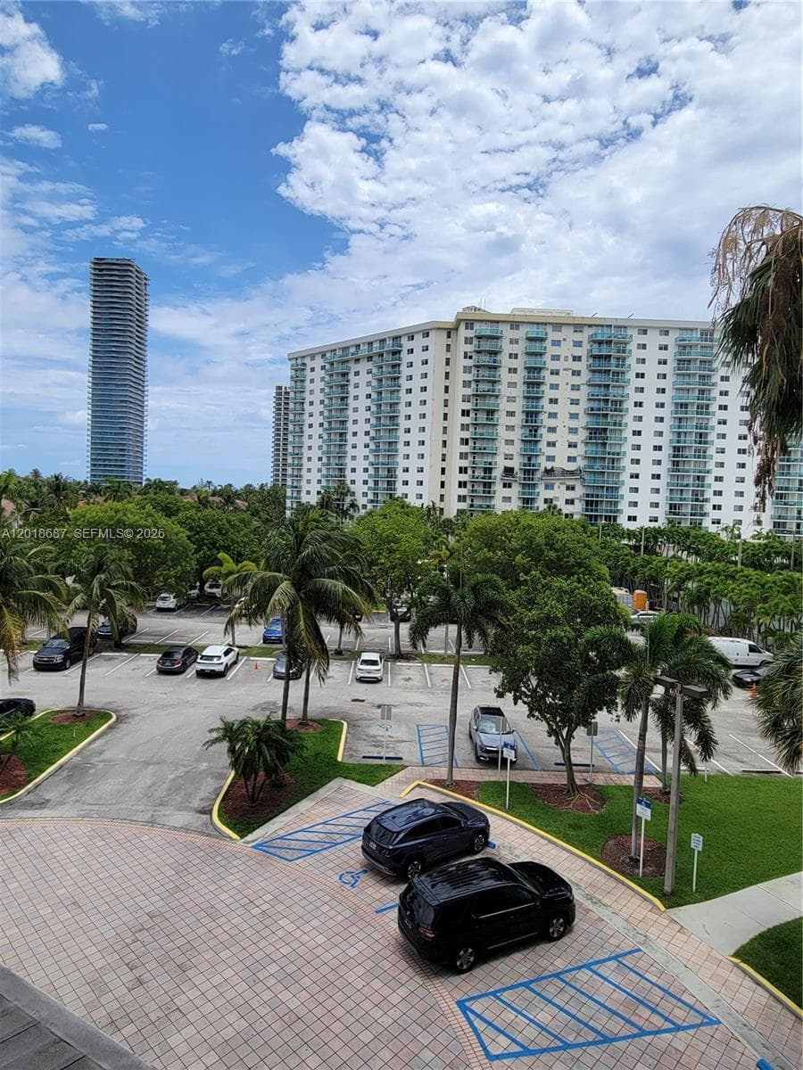 19380 Collins Ave # 418, Sunny Isles Beach FL 33160 — 20