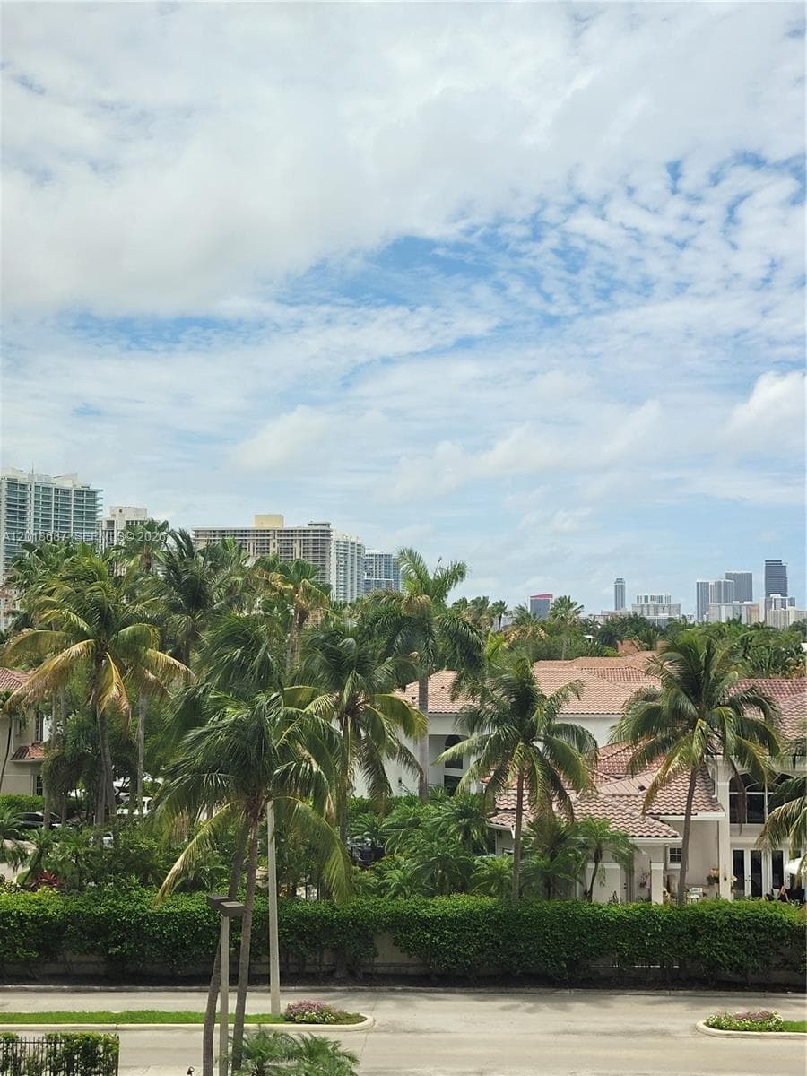 19380 Collins Ave # 418, Sunny Isles Beach FL 33160 — 31