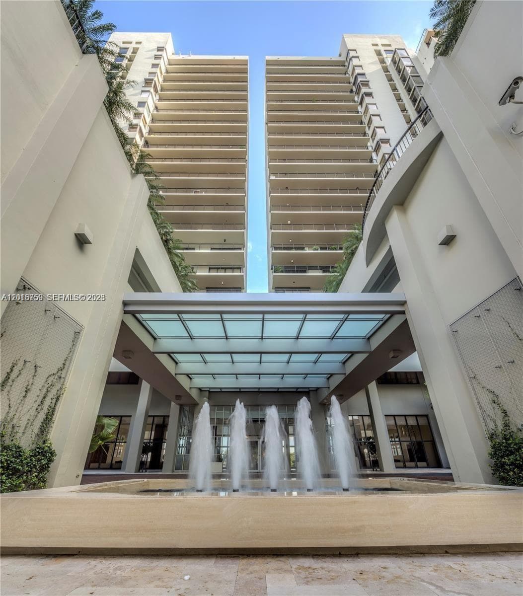 1000 Venetian Way # 502, Miami FL 33139 — 16