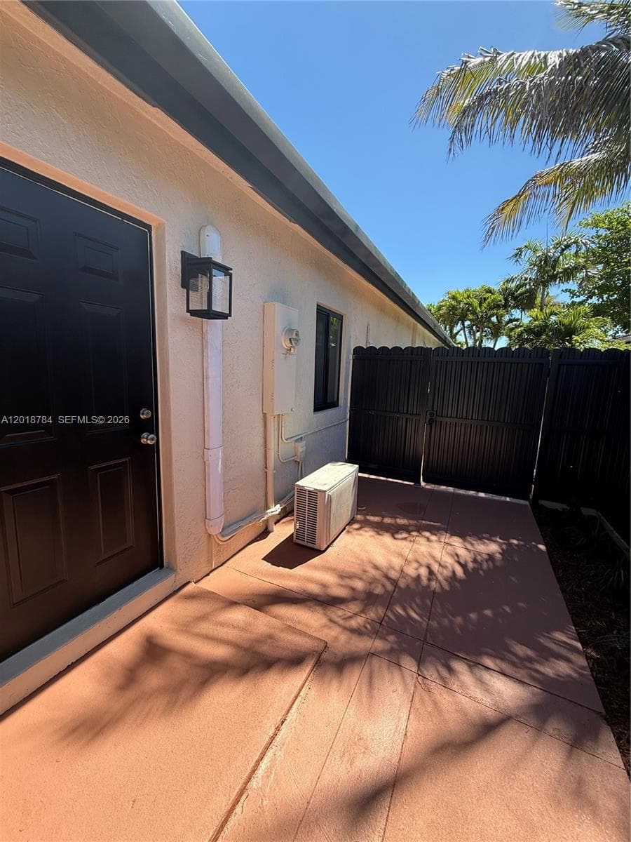 Miller Cove 1st Addn, Miami, FL — 2
