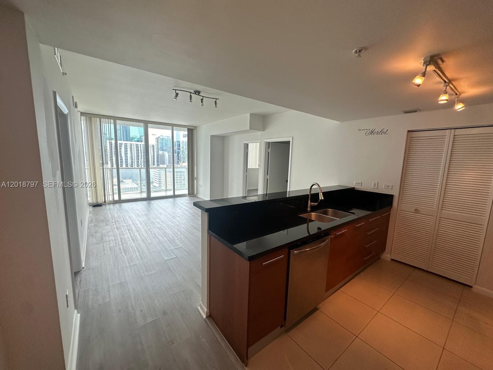 244 Biscayne Blvd # 1910, Miami FL 33132 — 2