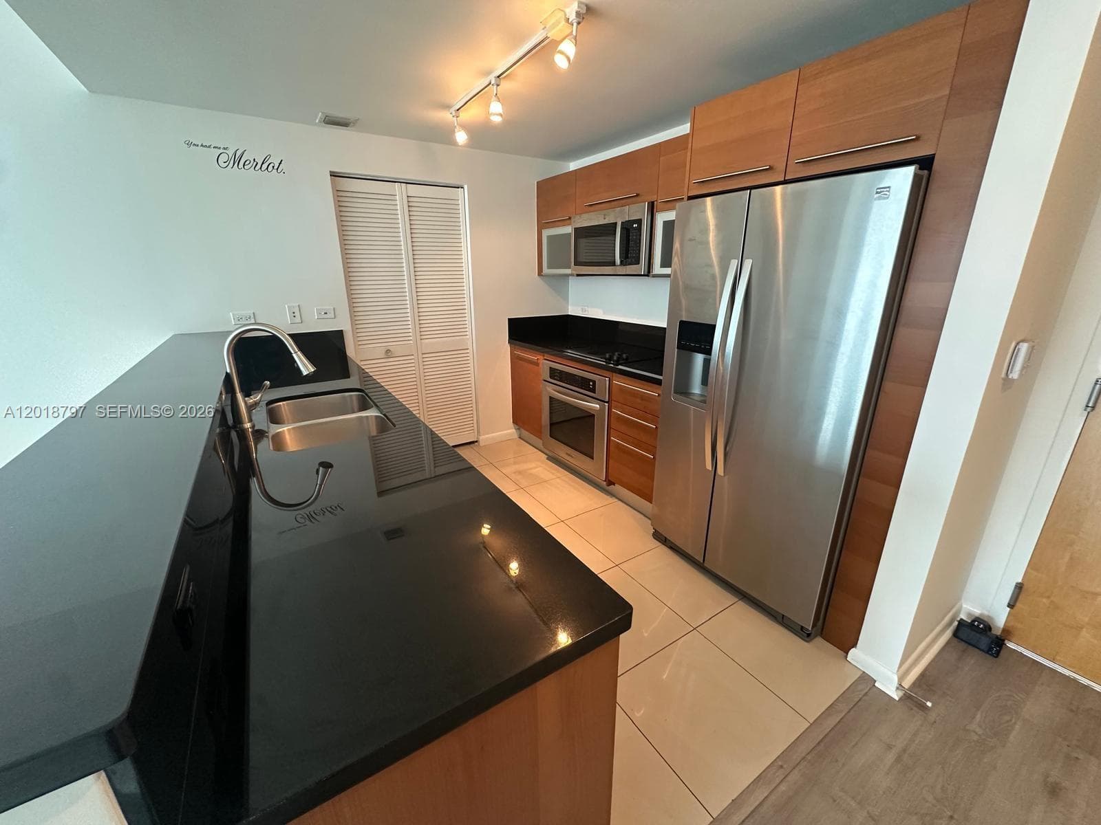 244 Biscayne Blvd # 1910, Miami FL 33132 — 6