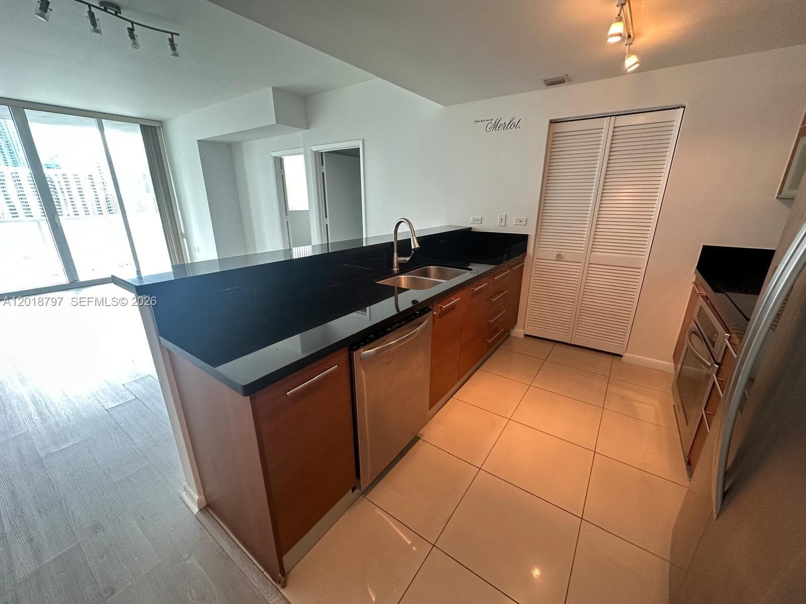 244 Biscayne Blvd # 1910, Miami FL 33132 — 7