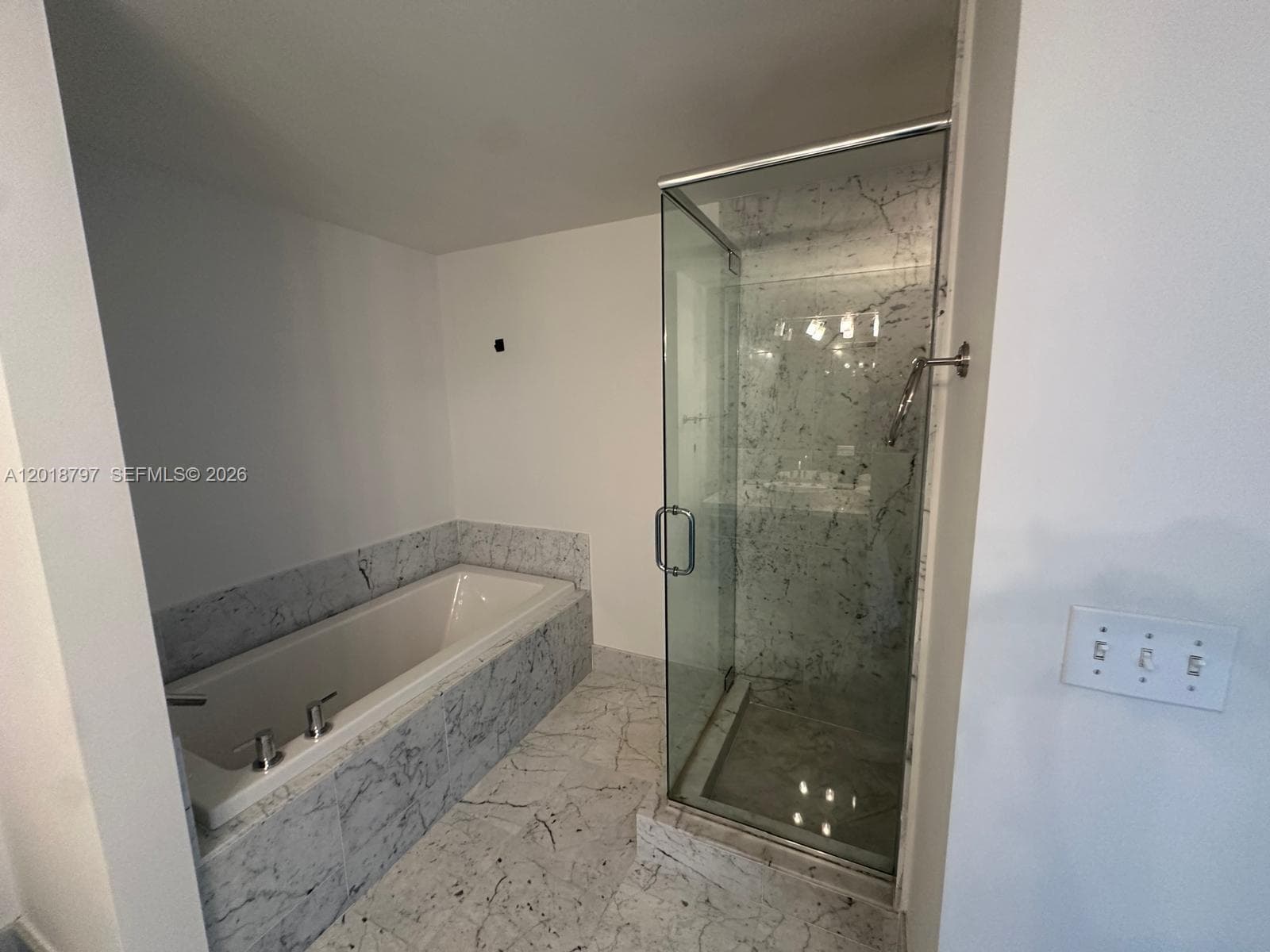 244 Biscayne Blvd # 1910, Miami FL 33132 — 15