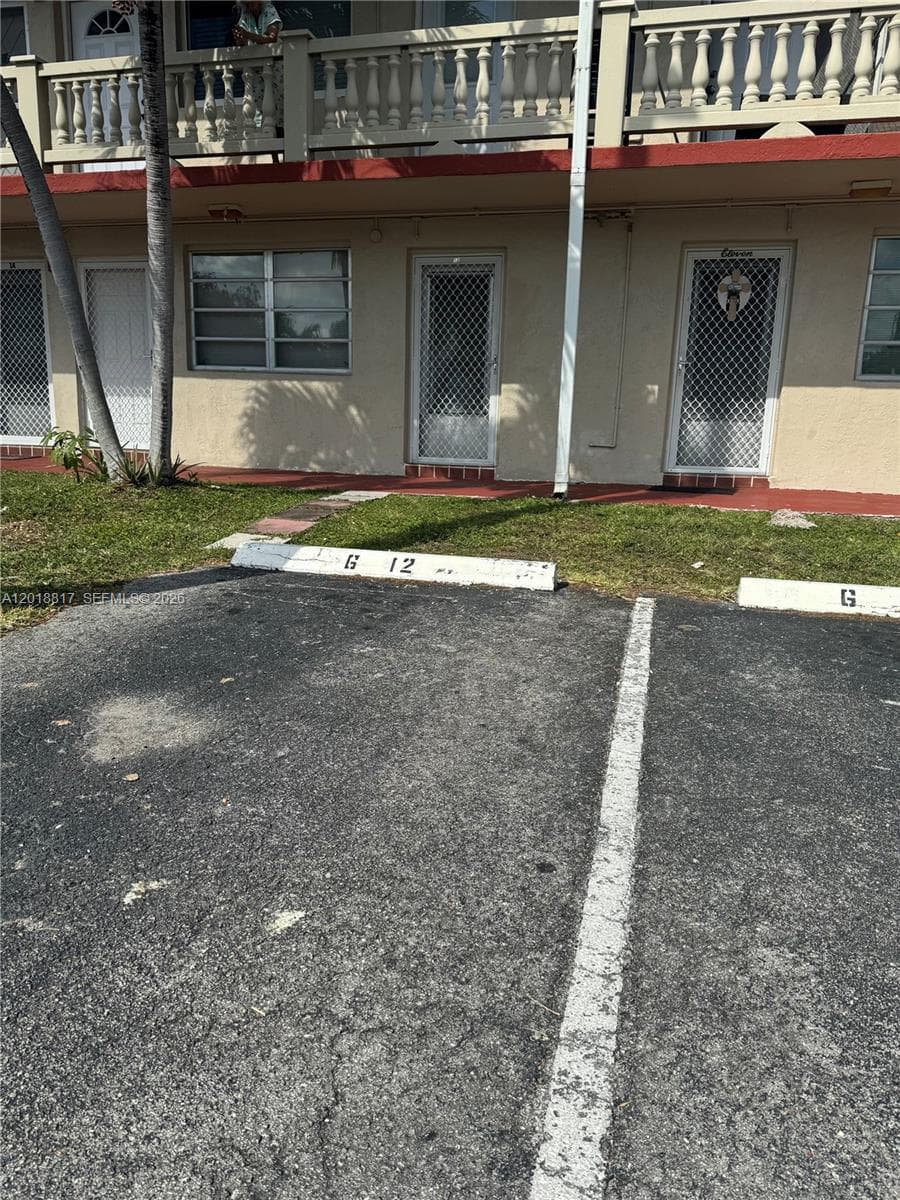 20320 NE 2nd Ave # 12, Miami Gardens FL 33179 — 3