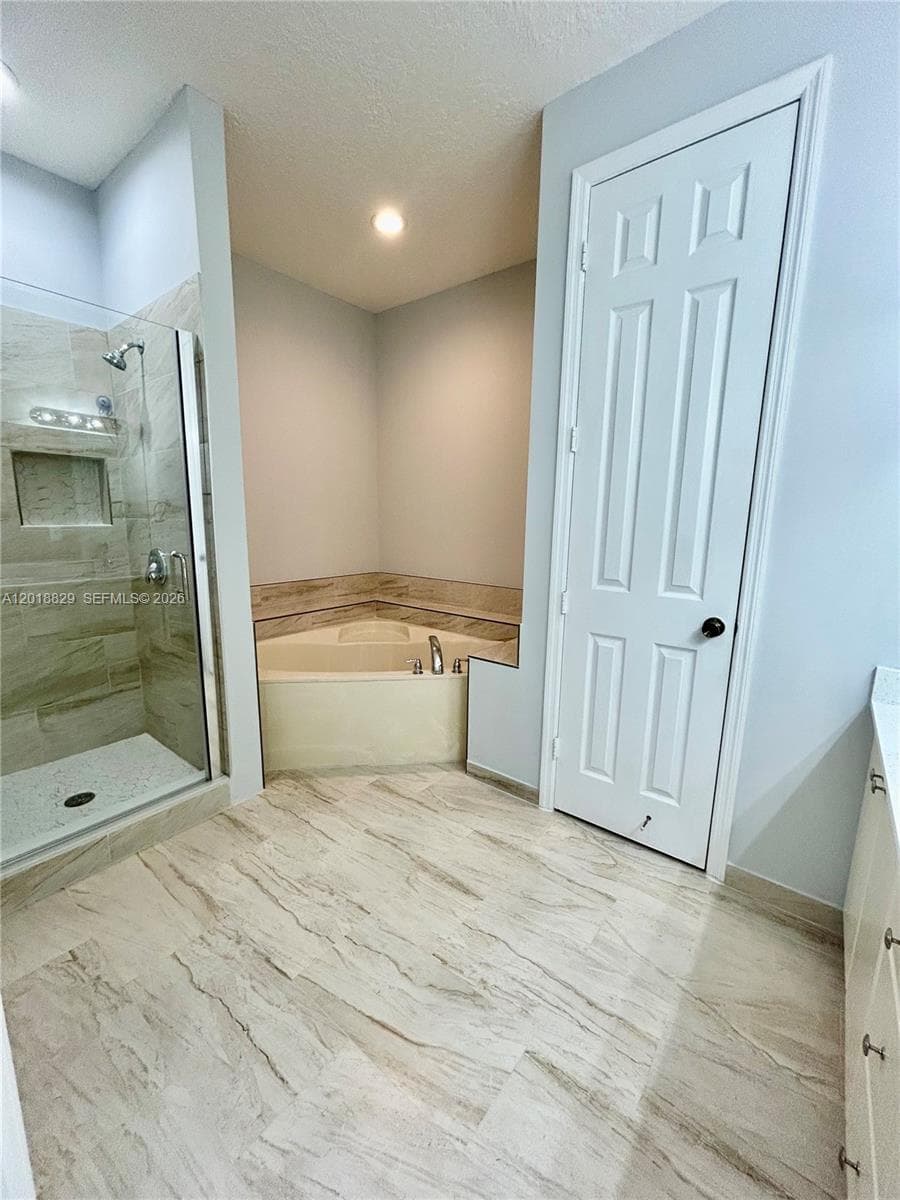 607 NE 35th Ave # 607, Homestead FL 33033 — 23