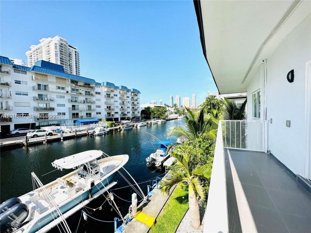 3751 NE 170th St # 4, North Miami Beach FL 33160 — 22