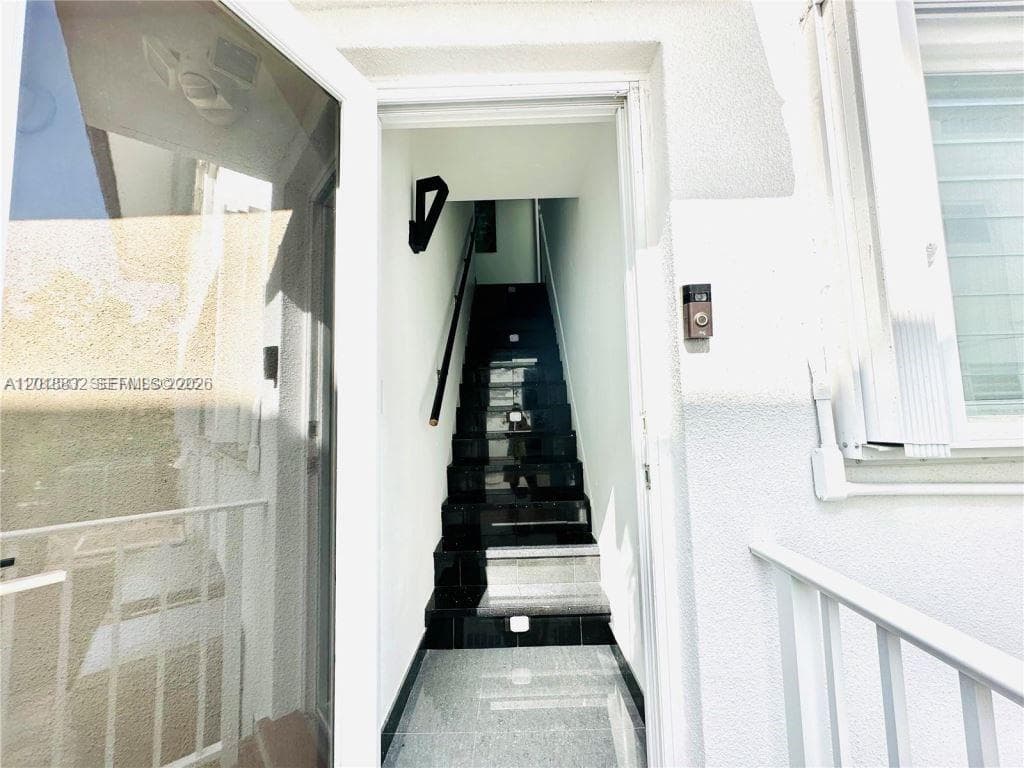 3751 NE 170th St # 4, North Miami Beach FL 33160 — 24