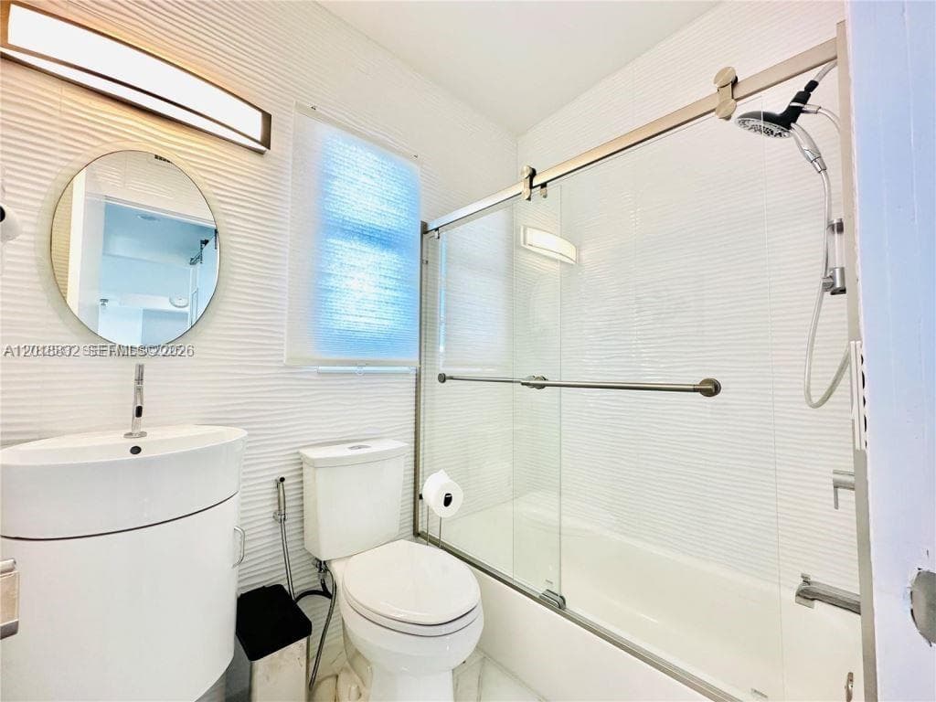 3751 NE 170th St # 4, North Miami Beach FL 33160 — 18