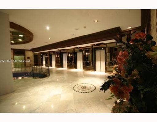 6039 COLLINS AV # 537, Miami Beach FL 33140 — 12