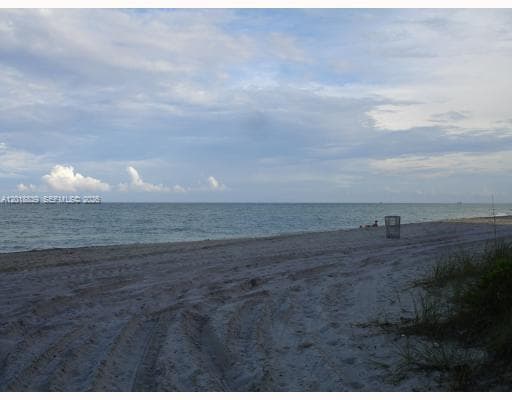 6039 COLLINS AV # 537, Miami Beach FL 33140 — 1