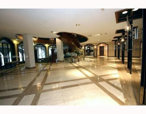 6039 COLLINS AV # 537, Miami Beach FL 33140 — 11