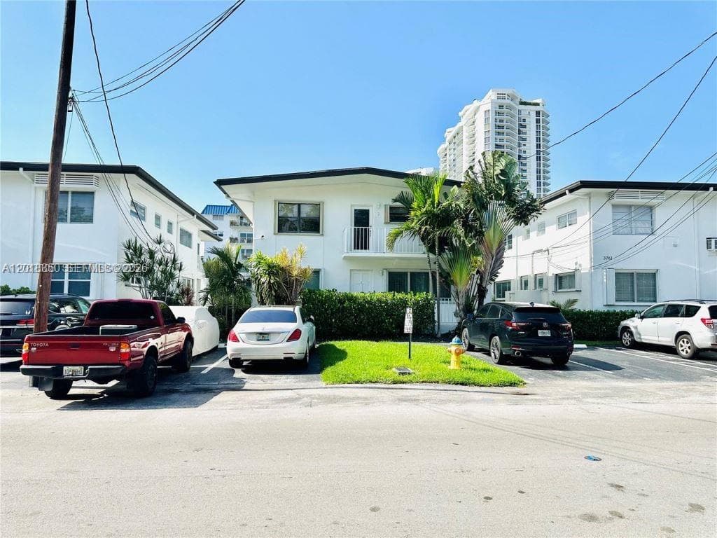 3751 NE 170th St # 2, North Miami Beach FL 33160 — 24