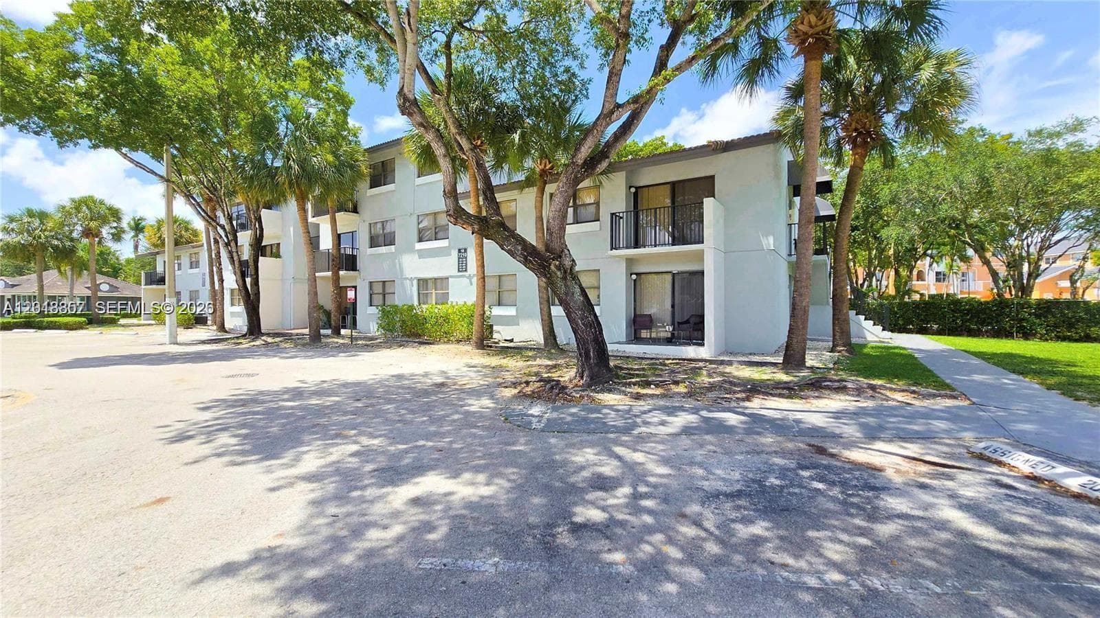7115 NW 179th St # 106, Hialeah FL 33015 — 12