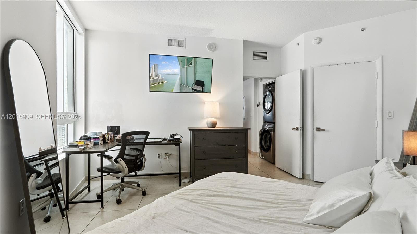 1900 N Bayshore Dr # 2810, Miami FL 33132 — 12