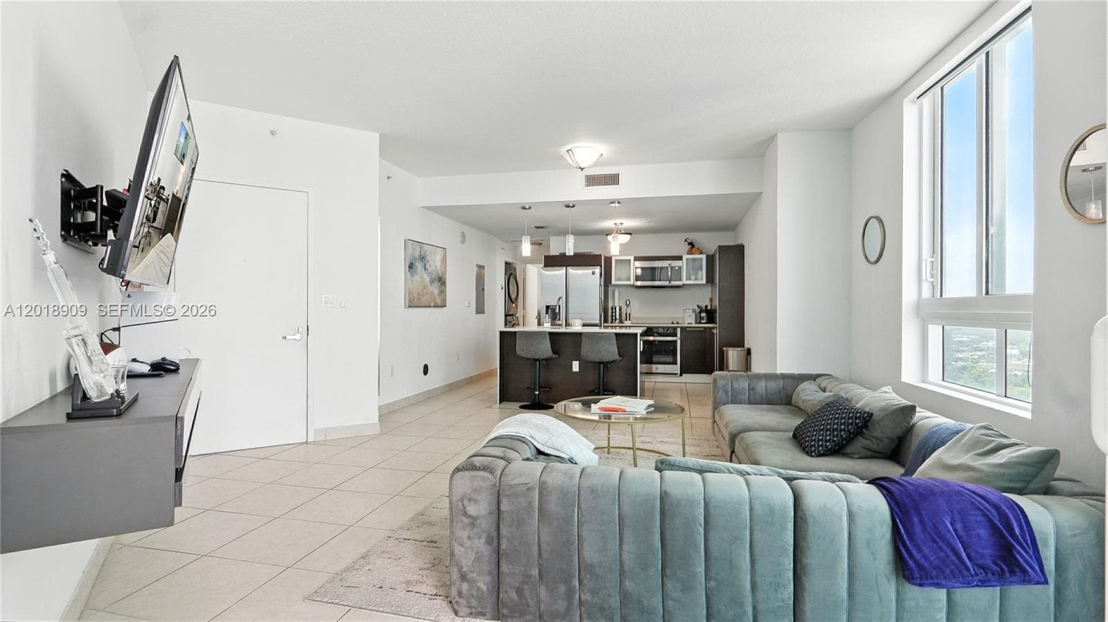 1900 N Bayshore Dr # 2810, Miami FL 33132 — 3