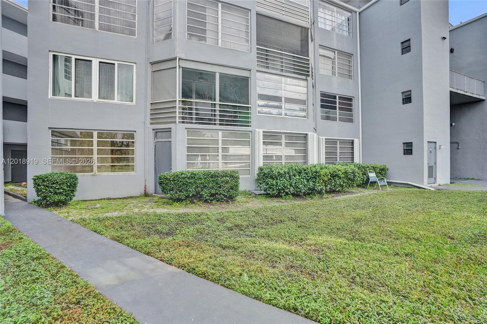 1601 NE 191 ST # B112, Miami FL 33179 — 29