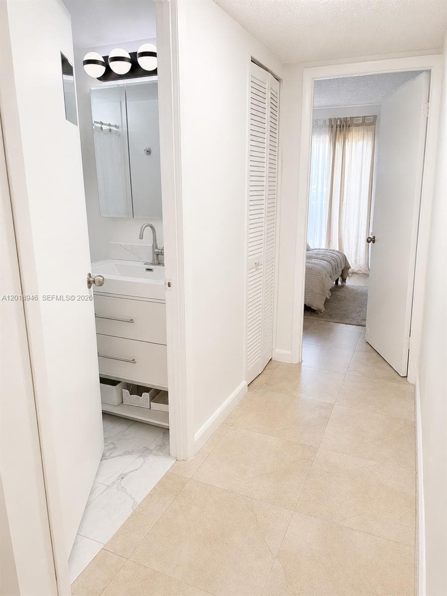 2924 Collins Ave # 404, Miami Beach FL 33140 — 8