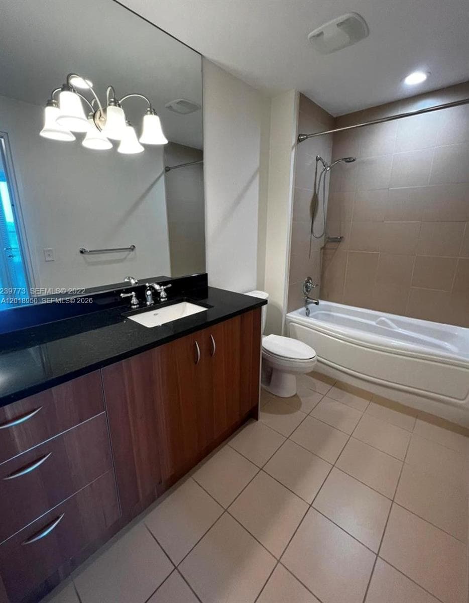 300 S Biscayne Blvd # 1606, Miami FL 33131 — 9