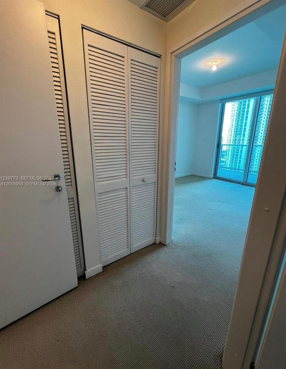 300 S Biscayne Blvd # 1606, Miami FL 33131 — 11