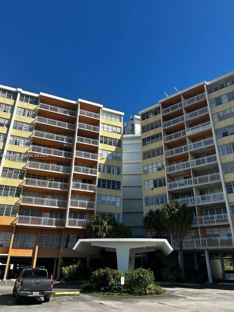 2025 NE 164th St # 810, North Miami Beach FL 33162 — 1