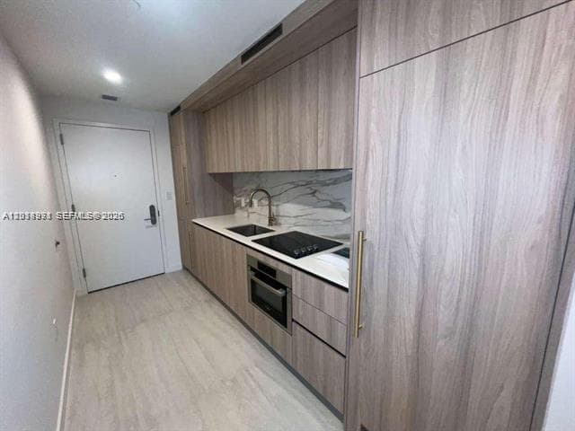 77 SE 5th St # 1605, Miami FL 33131 — 4