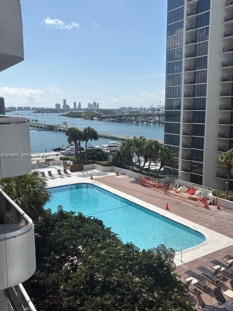 1717 N Bayshore Dr # 1542, Miami FL 33132 — 1