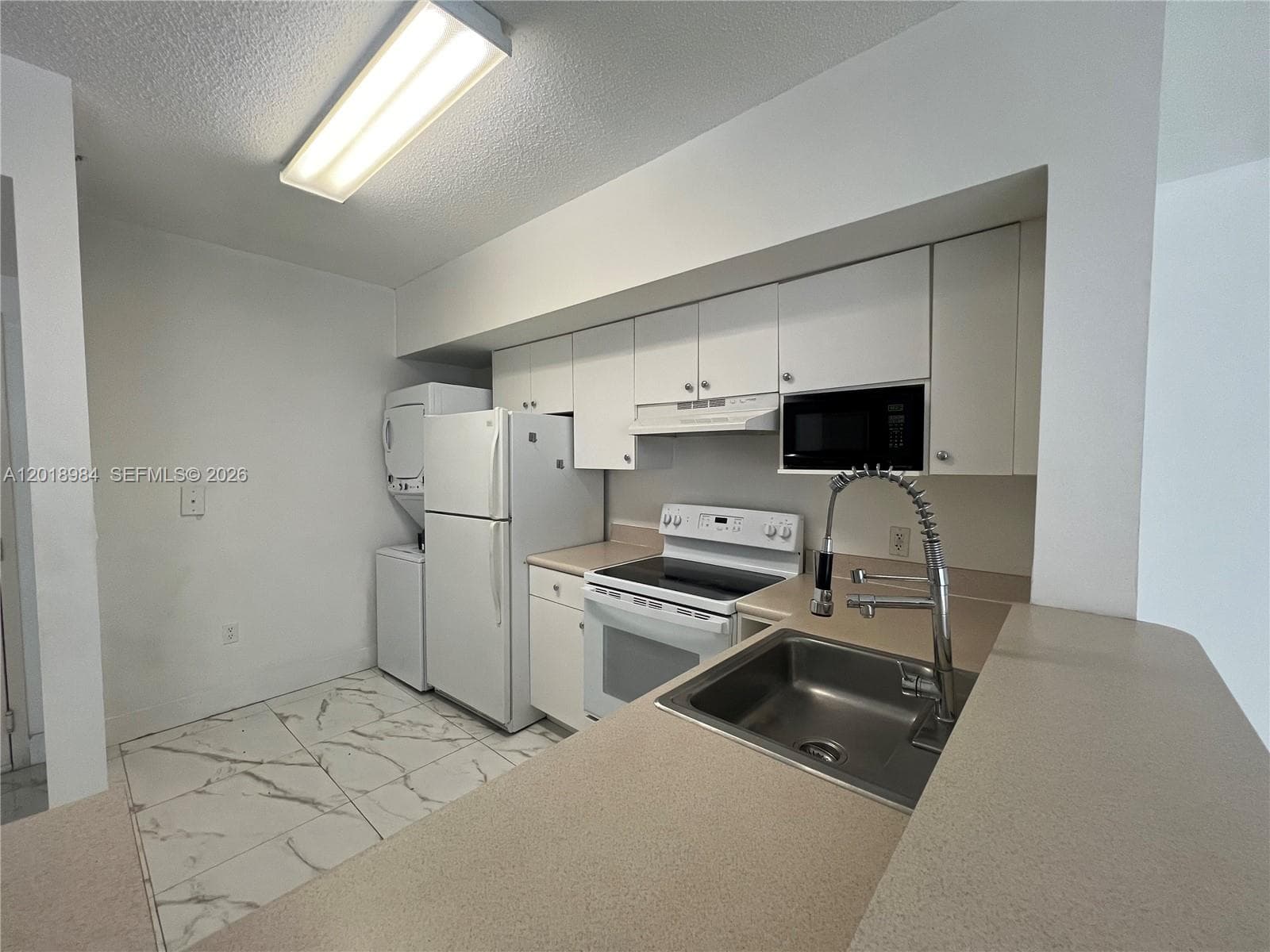 5085 NW 7th St # 711, Miami FL 33126 — 5