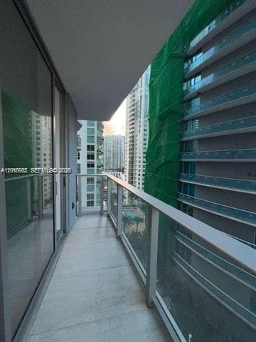 77 SE 5th St # 2004, Miami FL 33131 — 3