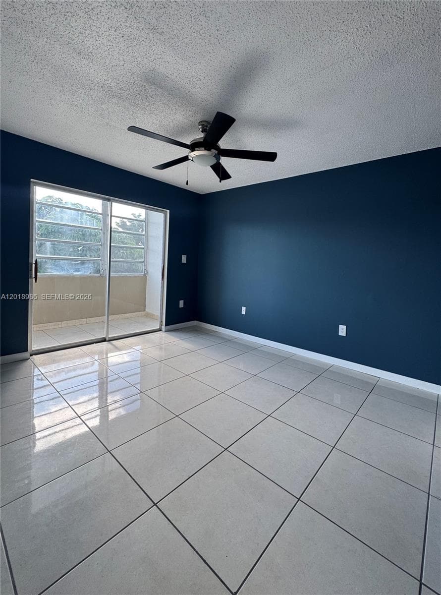 65 NE 202nd Ter # Q33, Miami Gardens FL 33179 — 3