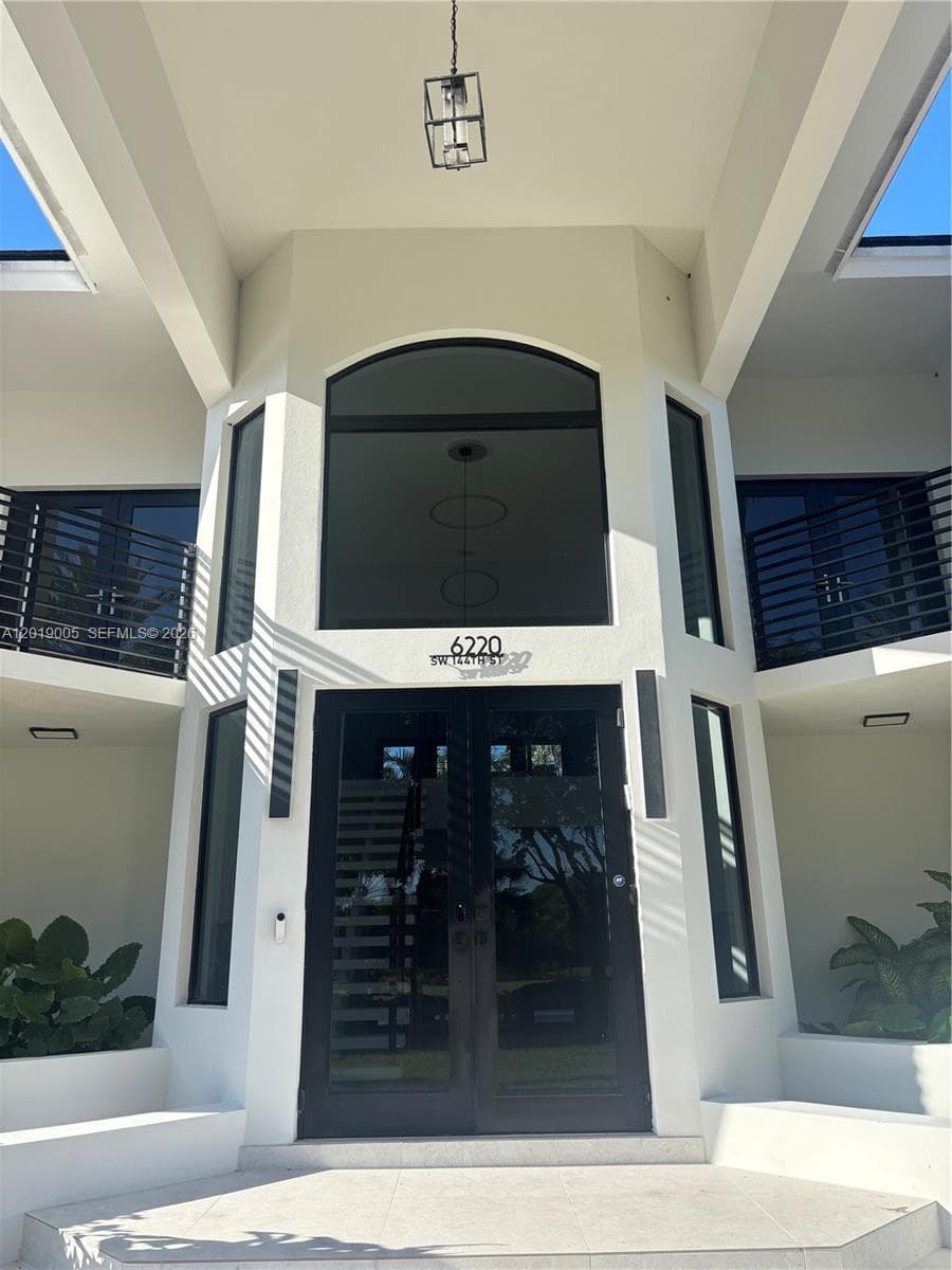 6220 SW 144th St, Coral Gables FL 33158 — 11