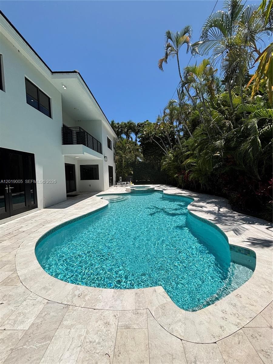6220 SW 144th St, Coral Gables FL 33158 — 31