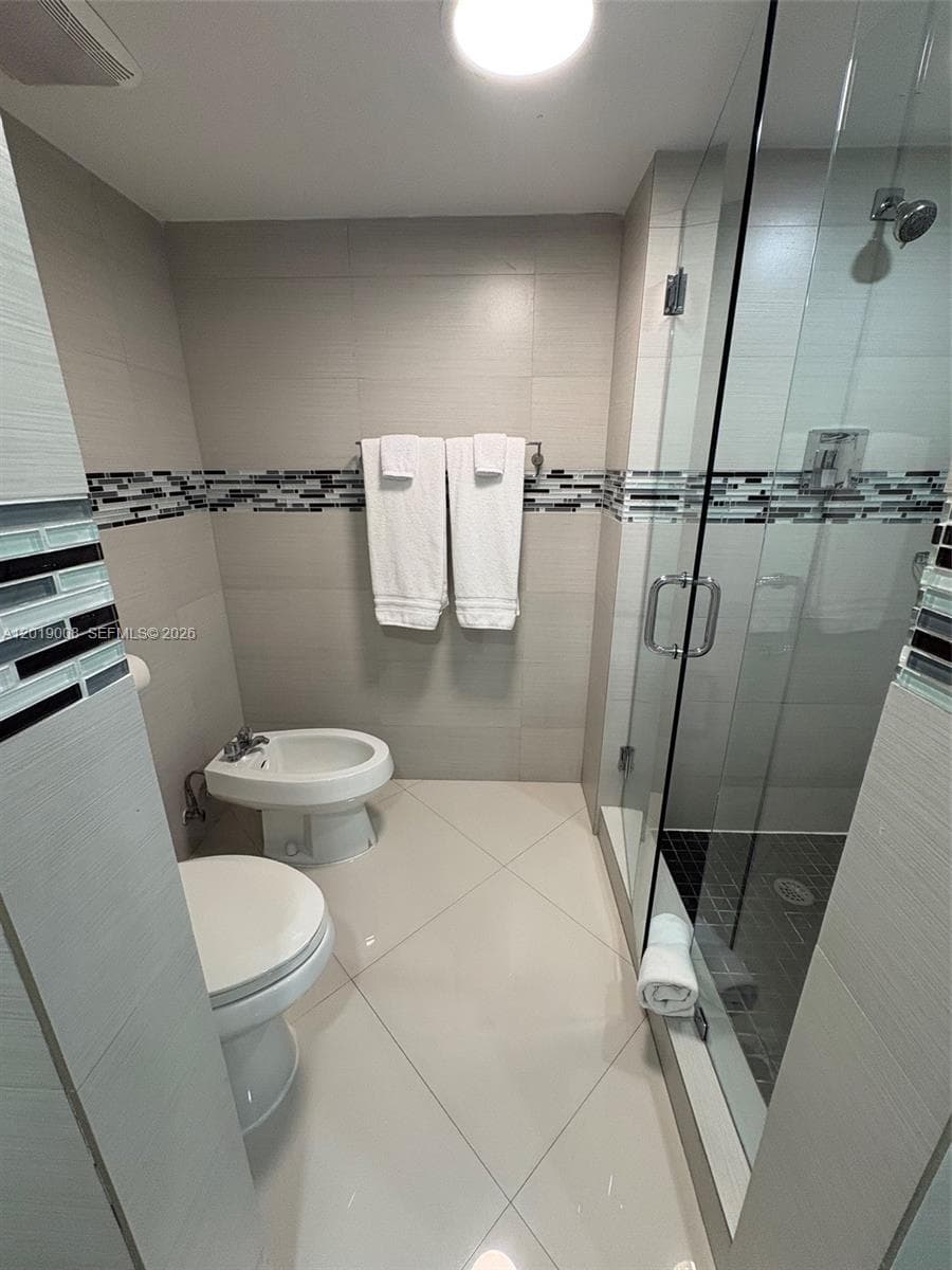 1717 N Bayshore Dr # 2054, Miami FL 33132 — 13